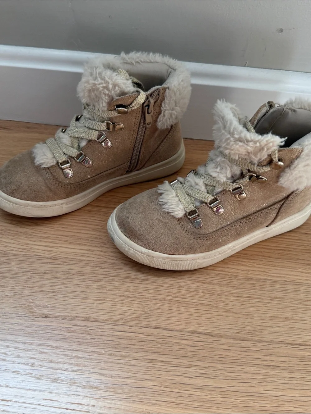 Cupcakes and Cashmere Kids Girls’ Faux Fur High-Top Wedge Sneakers – Size 12